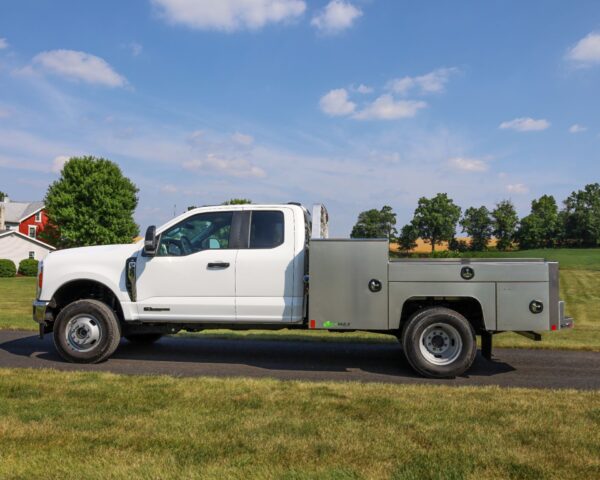Martin 98"x110" Gooseneck Service Body – Fits 60" CA Cab and Chassis - Image 10