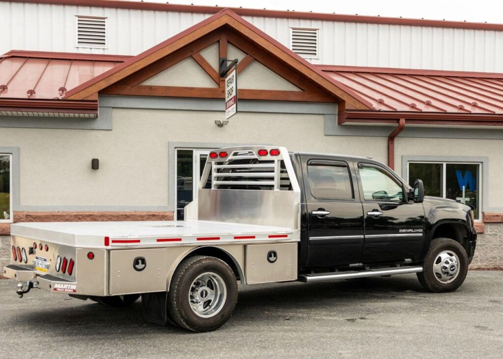 Header Image Resized Your Guide to Aluminum and Steel Truck Beds