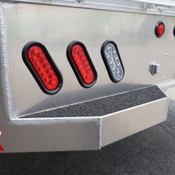 Martin 98"x136" SB Skirted Bed - Fits 84" CA Cab & Chassis - Image 4