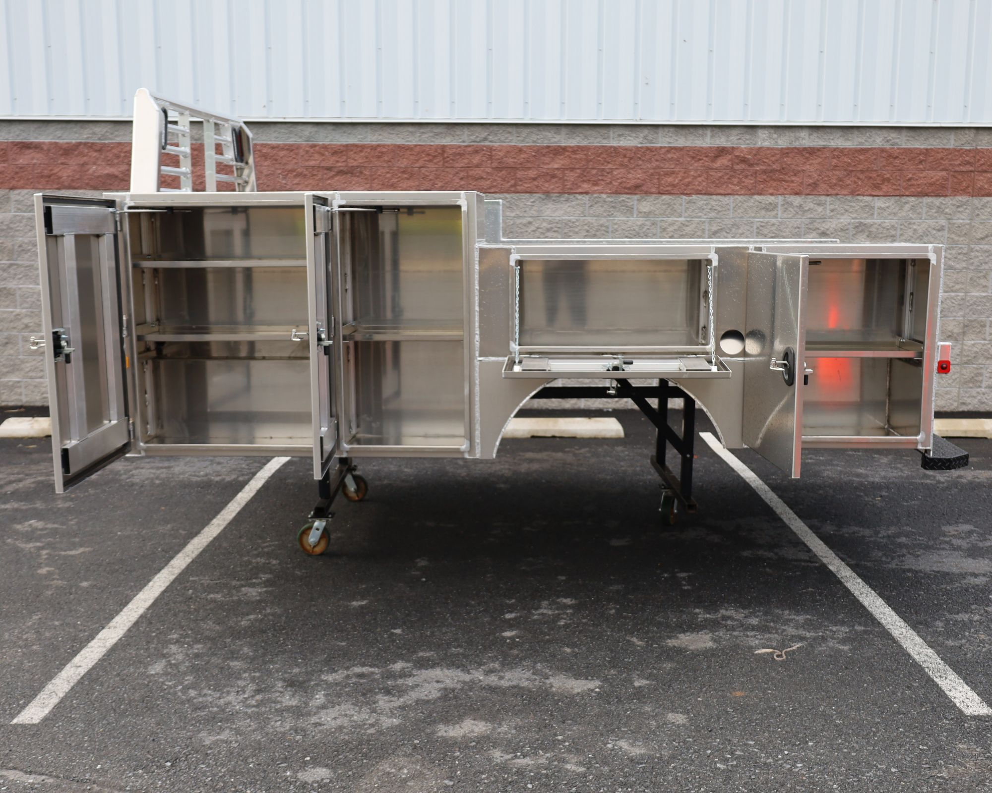 Zimmerman 94"x136" Advantage Service Body - fits DRW Cab & Chassis (84" CA) - Image 4