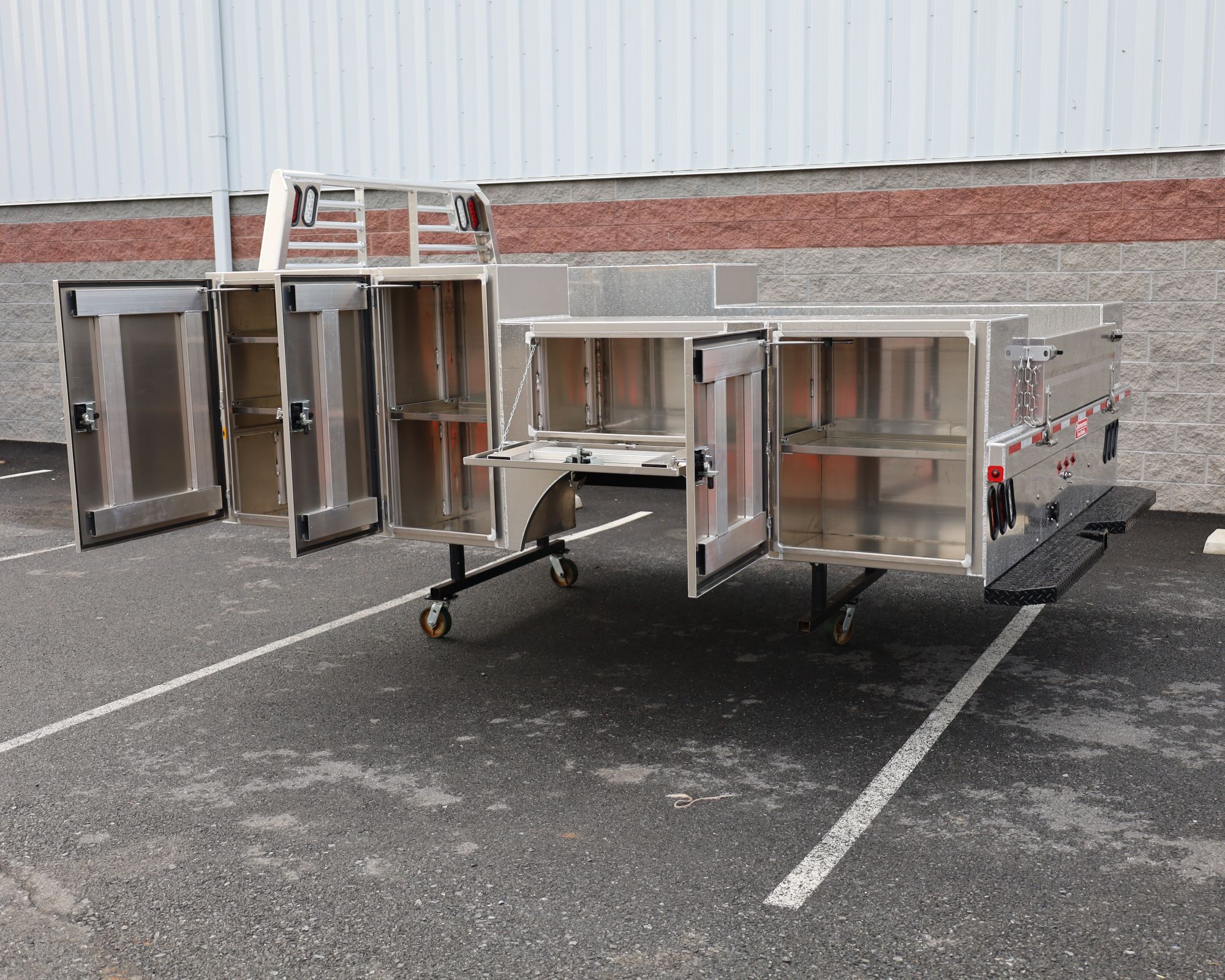 Zimmerman 94"x136" Advantage Service Body - fits DRW Cab & Chassis (84" CA) - Image 5