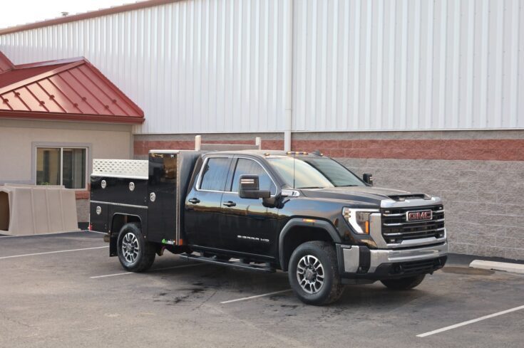 2024 GMC 3500 with a Martin High Front Service Body