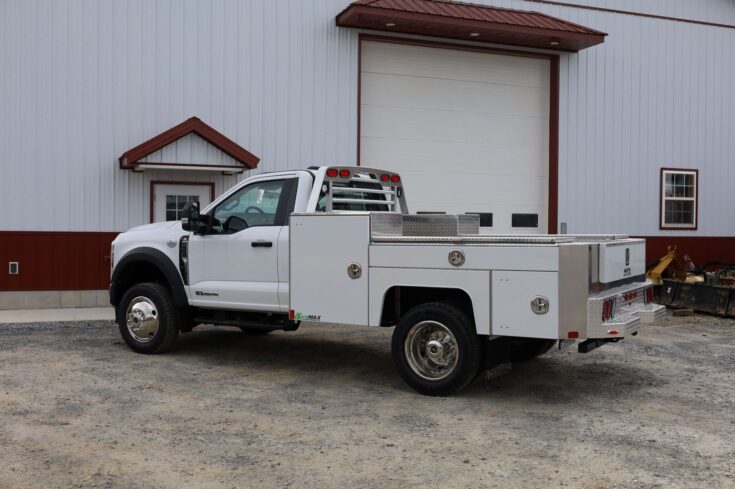 2026 Ford F550 with a Martin Gooseneck Service Body