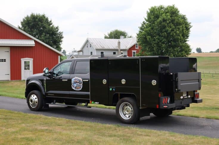 2024 Ford F450 with a Martin High Side Service Body